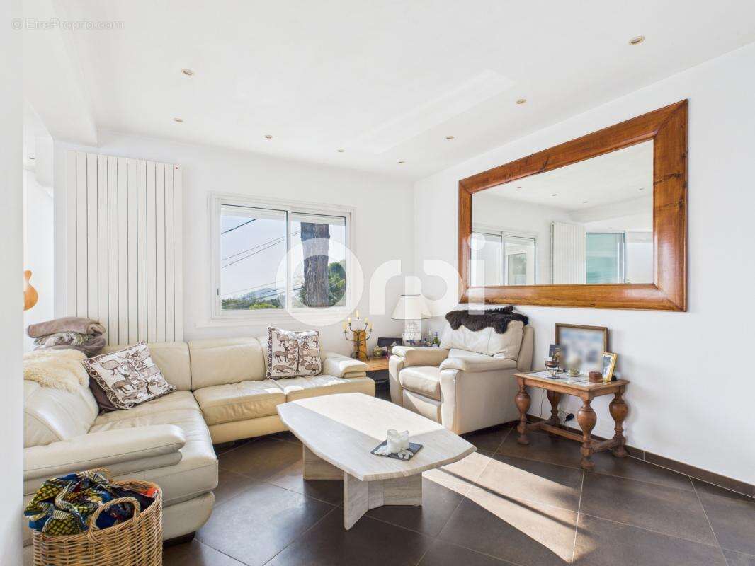 Maison à MANDELIEU-LA-NAPOULE