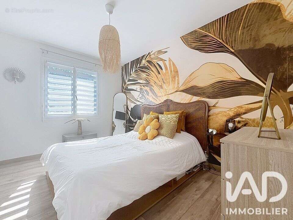 Maison 141 m² à Monts  - photo 8
