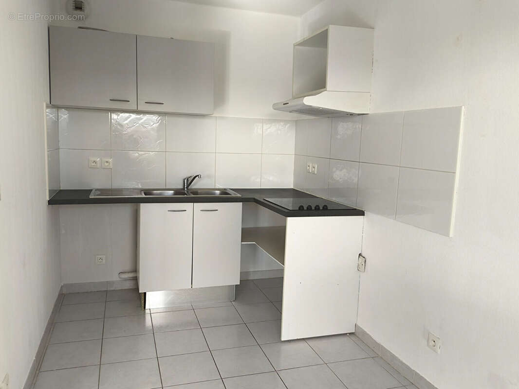 Appartement à GARONS