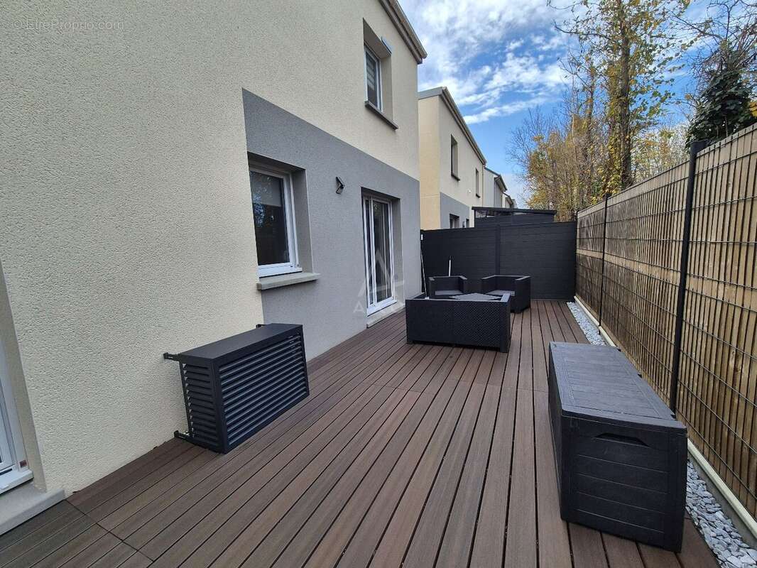 Maison à COLLEVILLE-MONTGOMERY