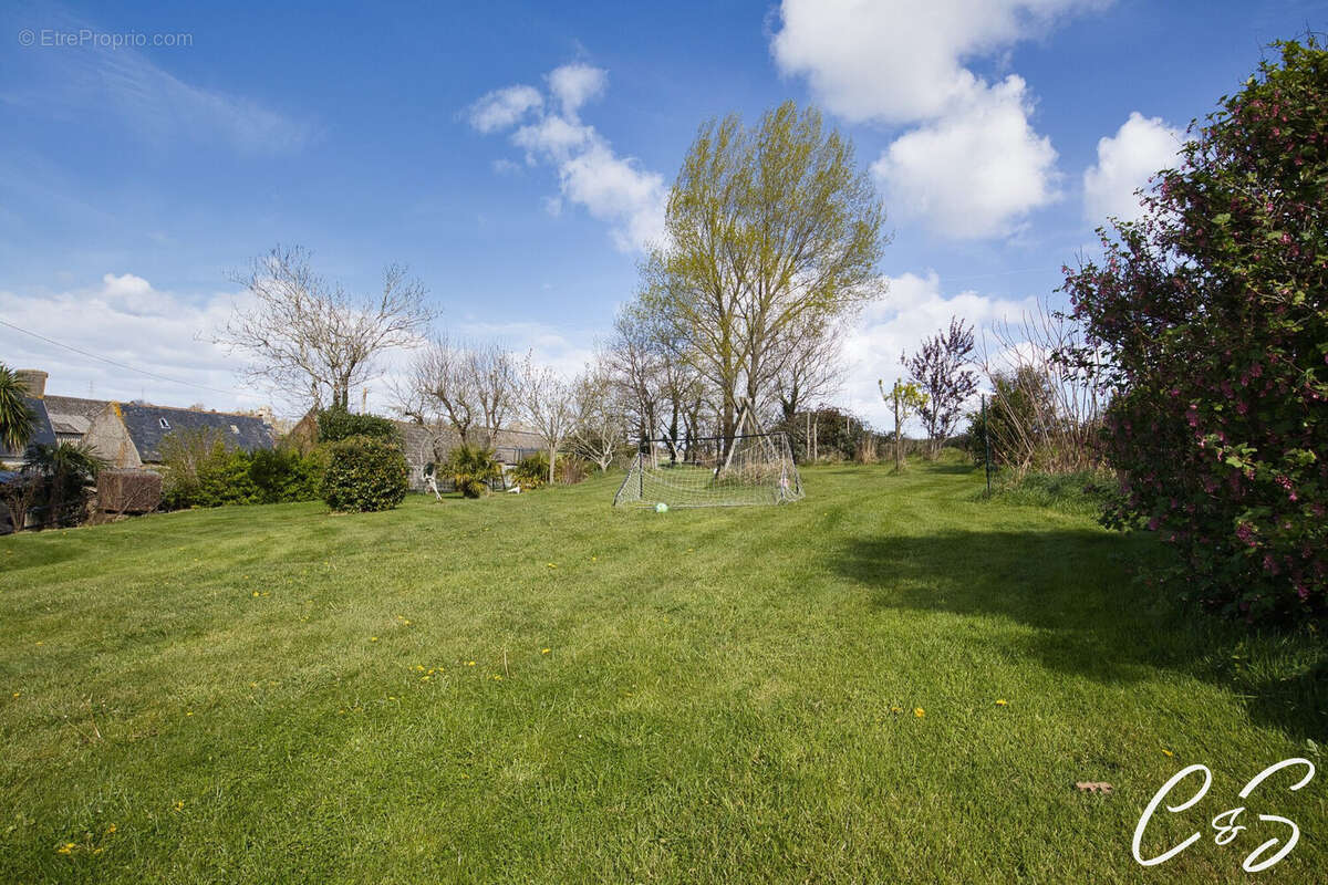 Maison à PLONEOUR-LANVERN