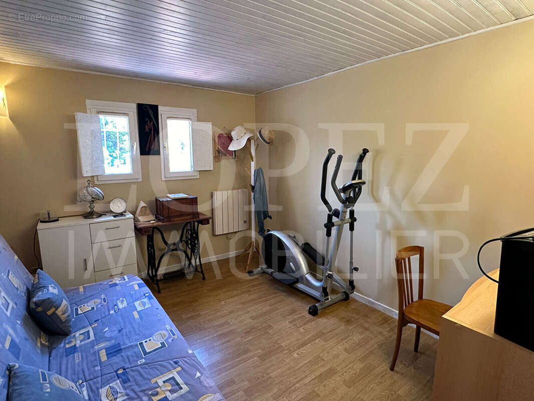 Maison à AIGUEFONDE