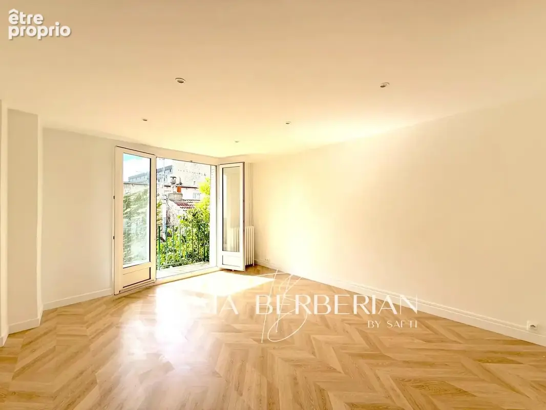 Photo 1 - Appartement à SURESNES