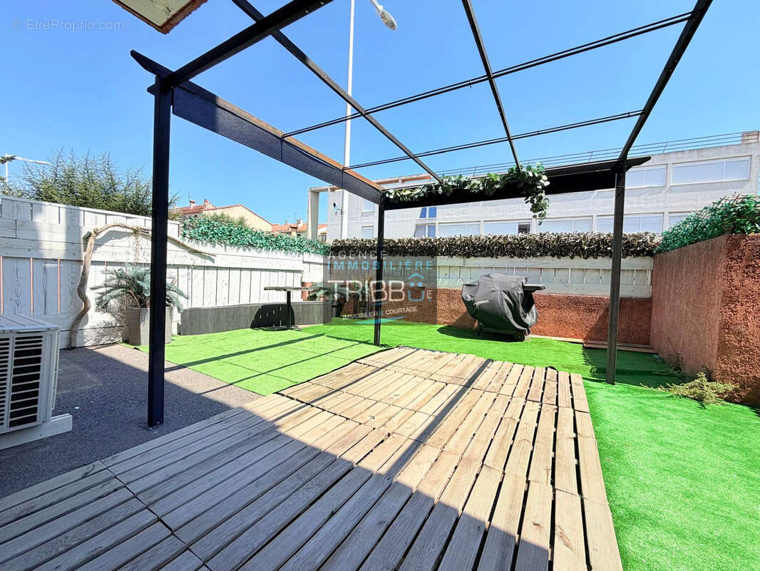 Appartement t2 de 50 m2 en rez de jardin avec grande terrasse et stationnement - perpignan - universite - photo 8