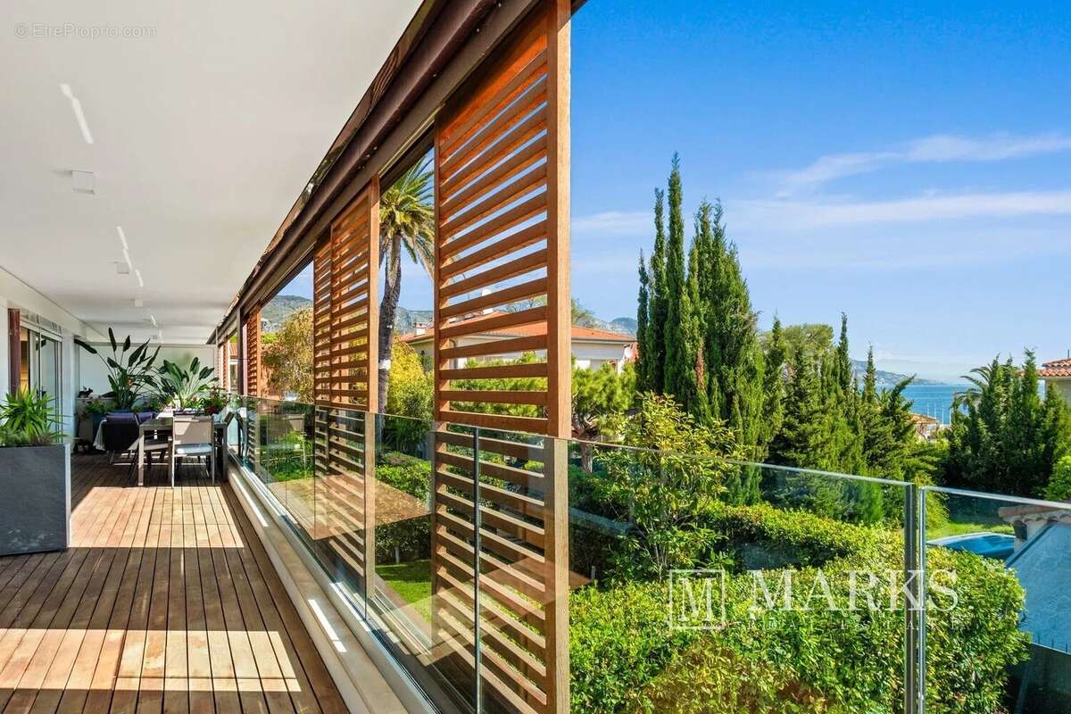 Appartement de luxe à 2 chambres avec grande terrasse et vue sur la mer - photo 9