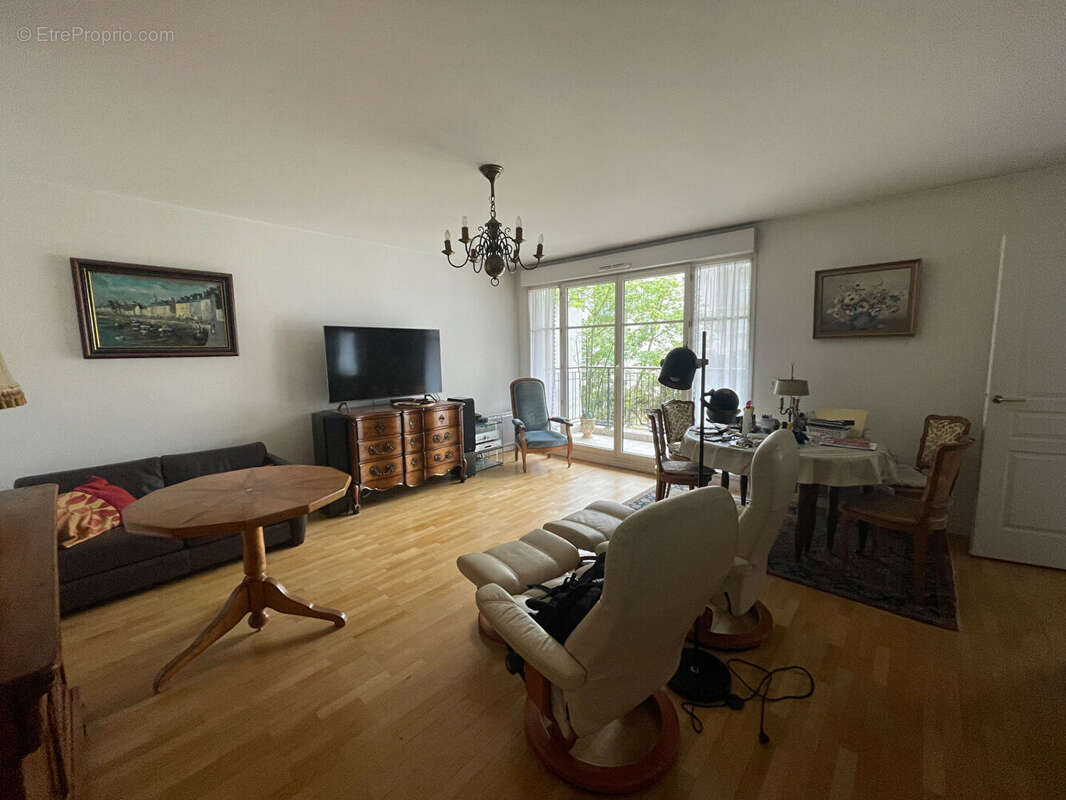 Appartement à SURESNES