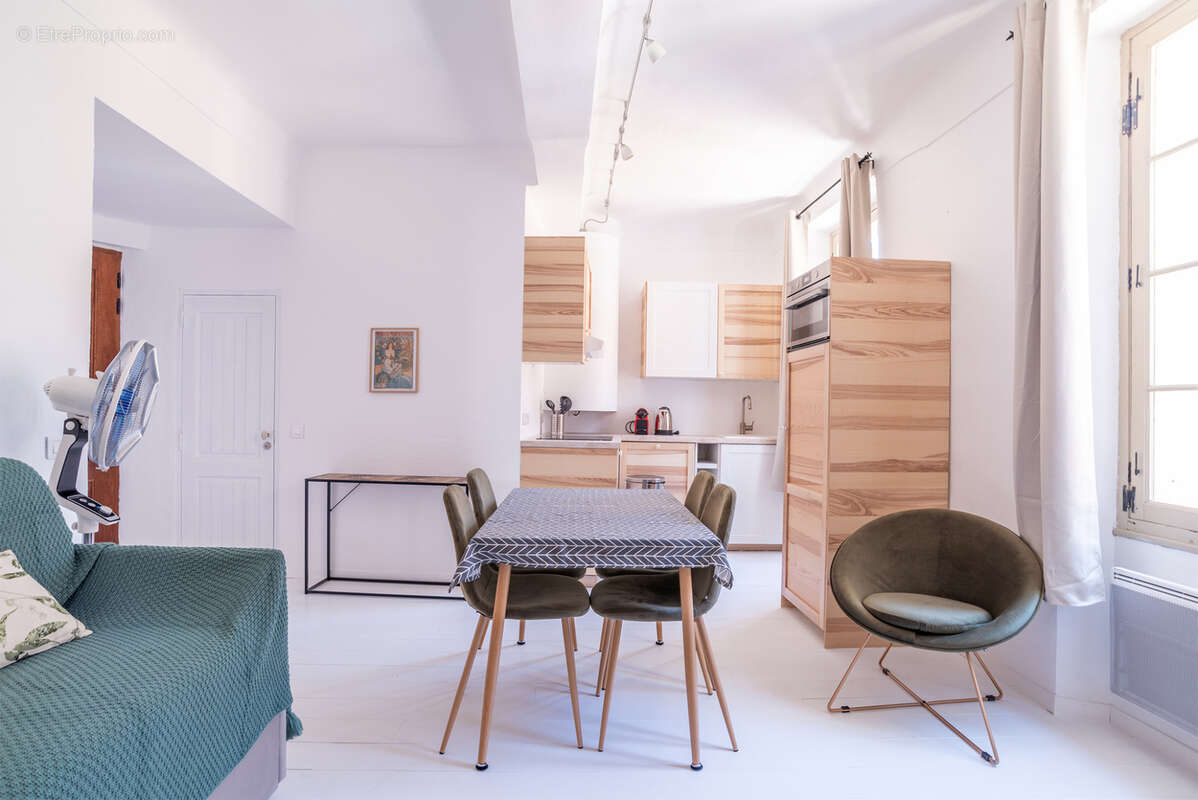 Appartement à BORMES-LES-MIMOSAS