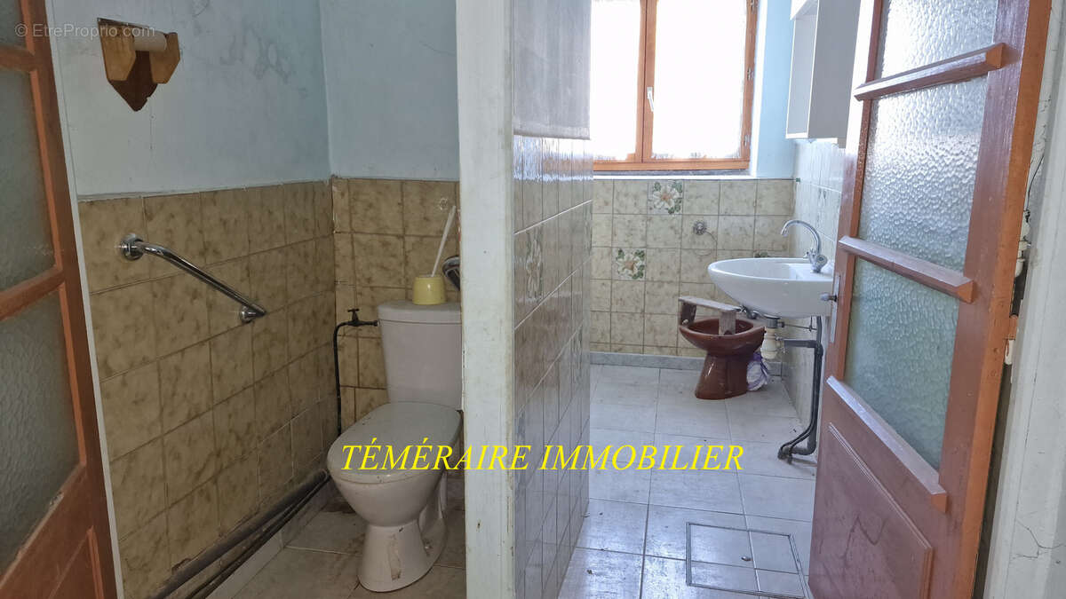 Champagnole 10 mins - Ancienne ferme de 174m2 - photo 9