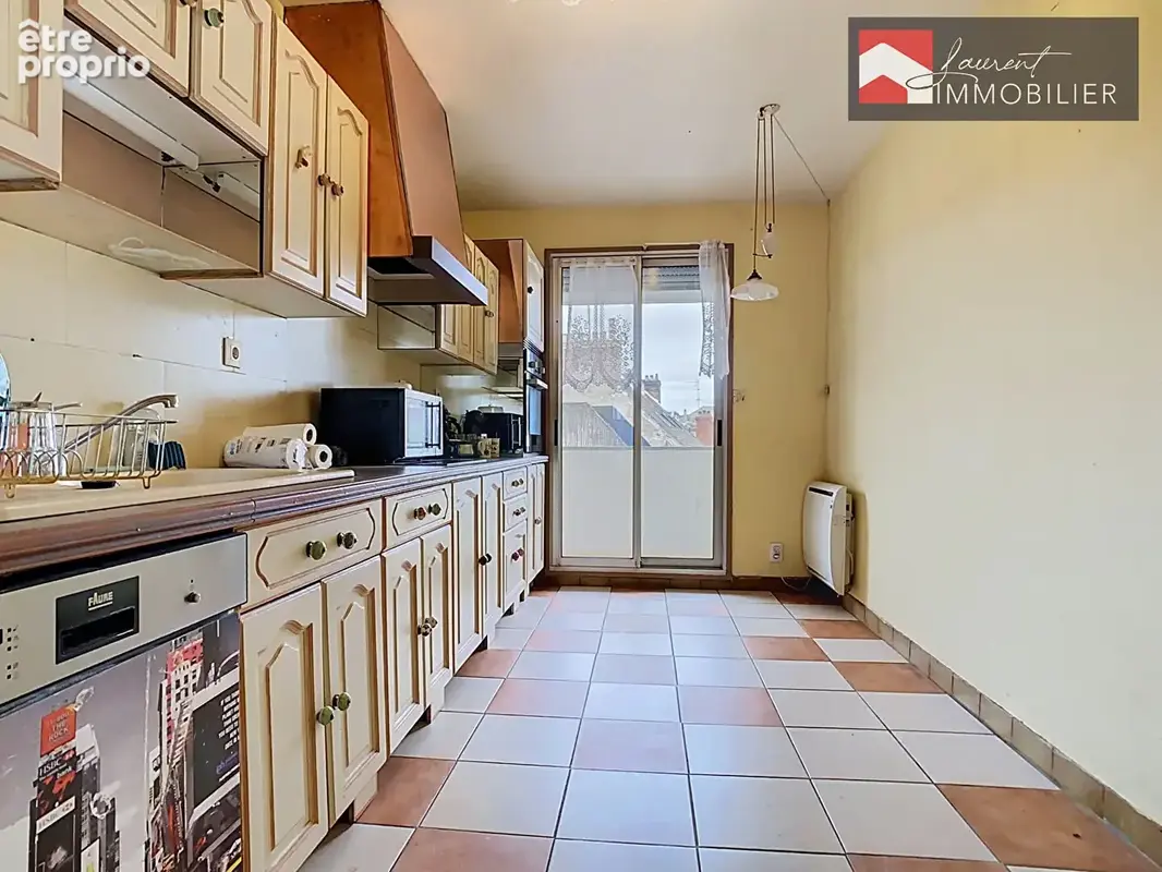 CHALON-SUR-SAÔNE À VENDRE - Spacieux appartement 4 pièces - 123 m² - photo 6