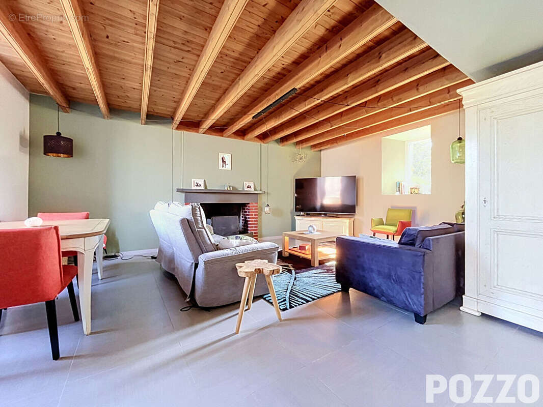 Propriété en pierre Quettreville sur sienne (50660) 8 pièces 216m² habitable 17000 m² terrain - photo 2
