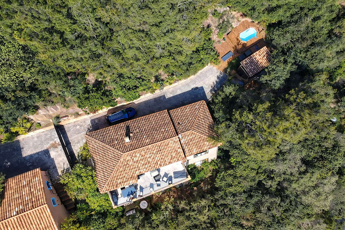 Maison à SOLLIES-VILLE