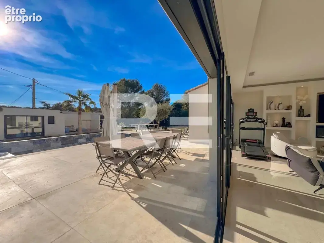 Magnifique villa contemporaine de plain-pied avec piscine - photo 17