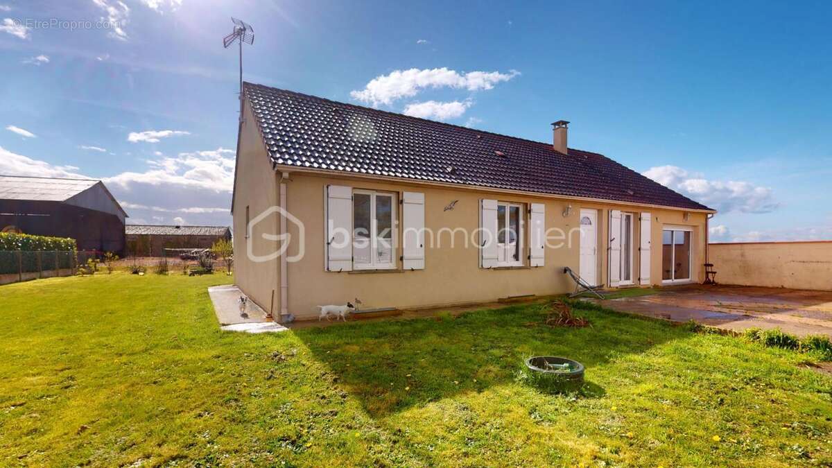 Maison de plain pied - 118m² - Laas - photo 2