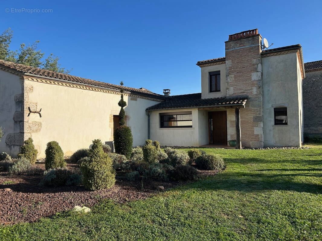 Maison à BUZET-SUR-BAISE