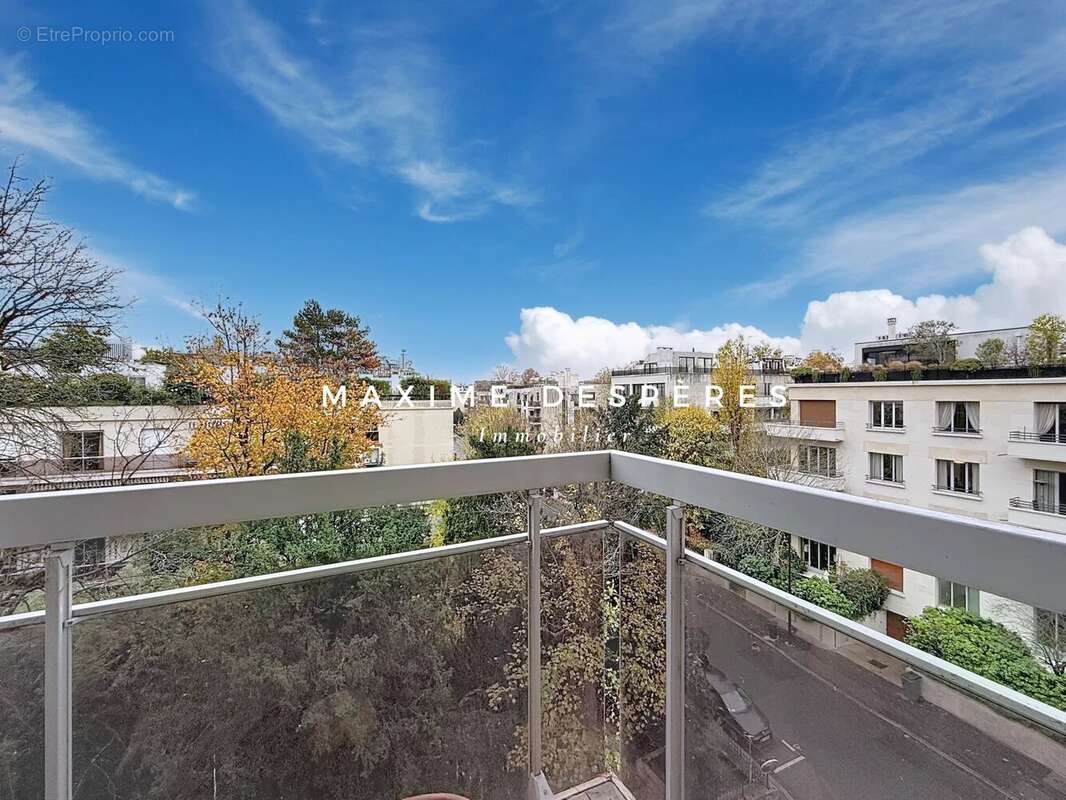 Appartement à NEUILLY-SUR-SEINE