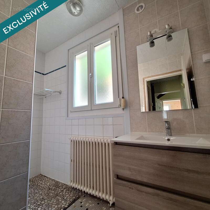 Maison 99 m² à Saint-Sernin-Du-Bois  - photo 6