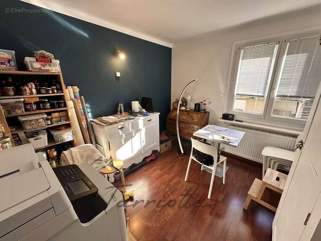 Maison à MONTELIMAR