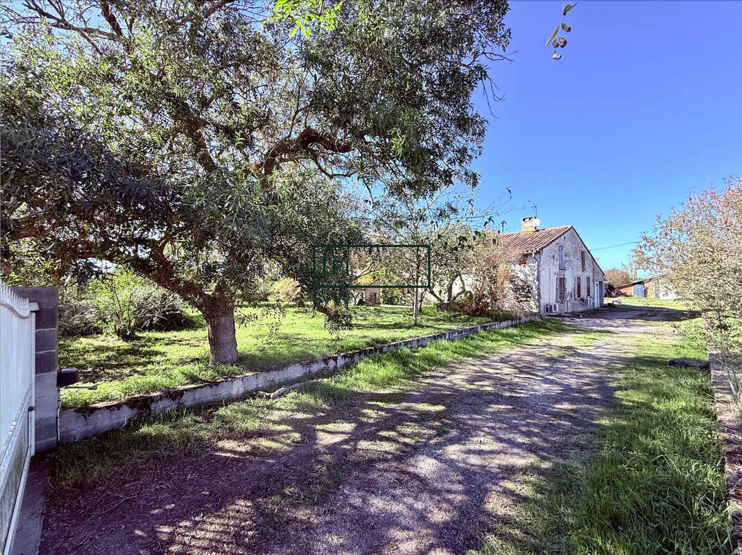Maison à LARRA