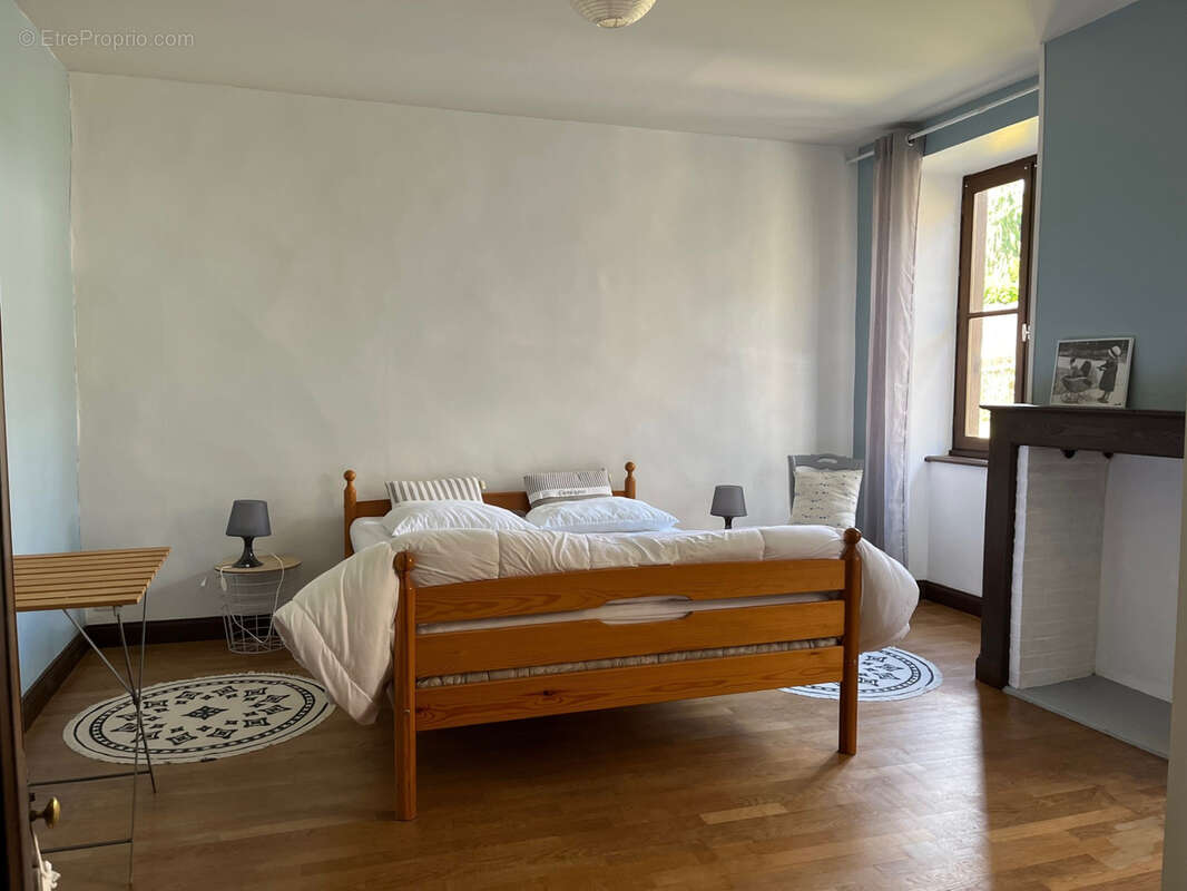 Maison à JUMILHAC-LE-GRAND