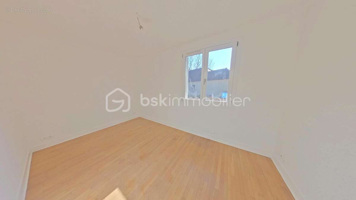 Maison à EGRISELLES-LE-BOCAGE