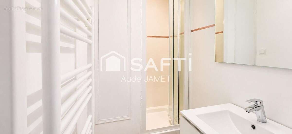 Photo 9 - Appartement à VERSAILLES