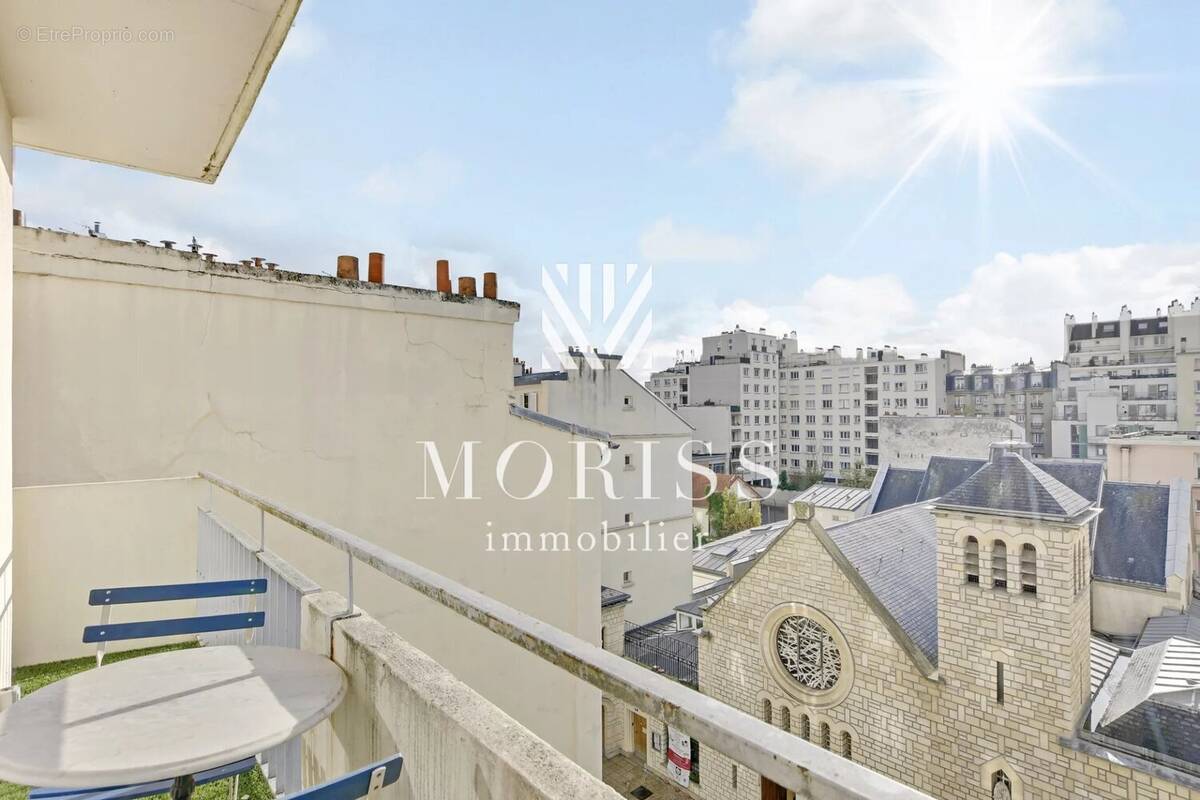 Appartement à PARIS-15E