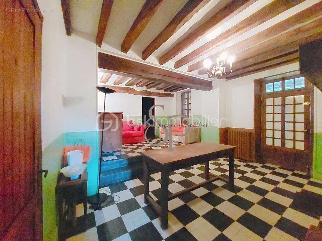 Maison à LORREZ-LE-BOCAGE-PREAUX