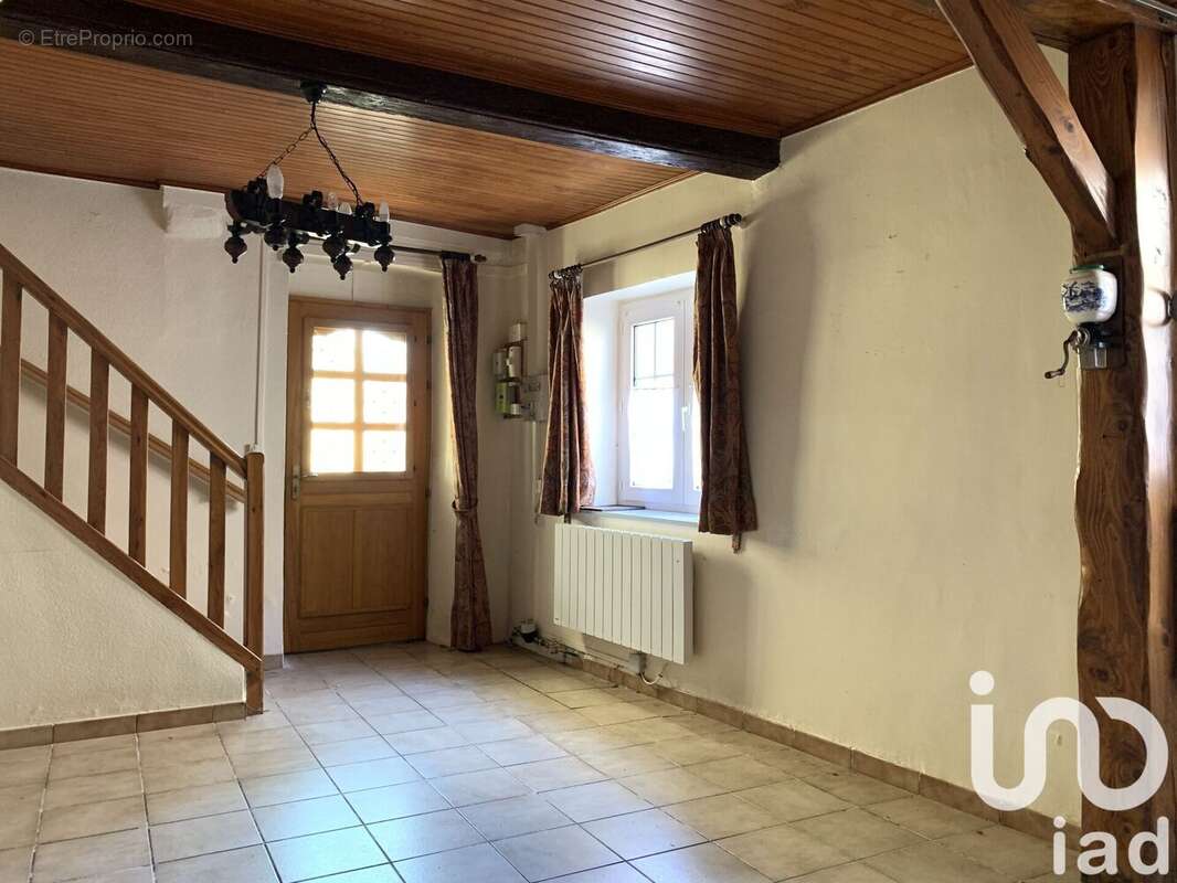 Maison 76 m² à Veyre-Monton  - photo 2