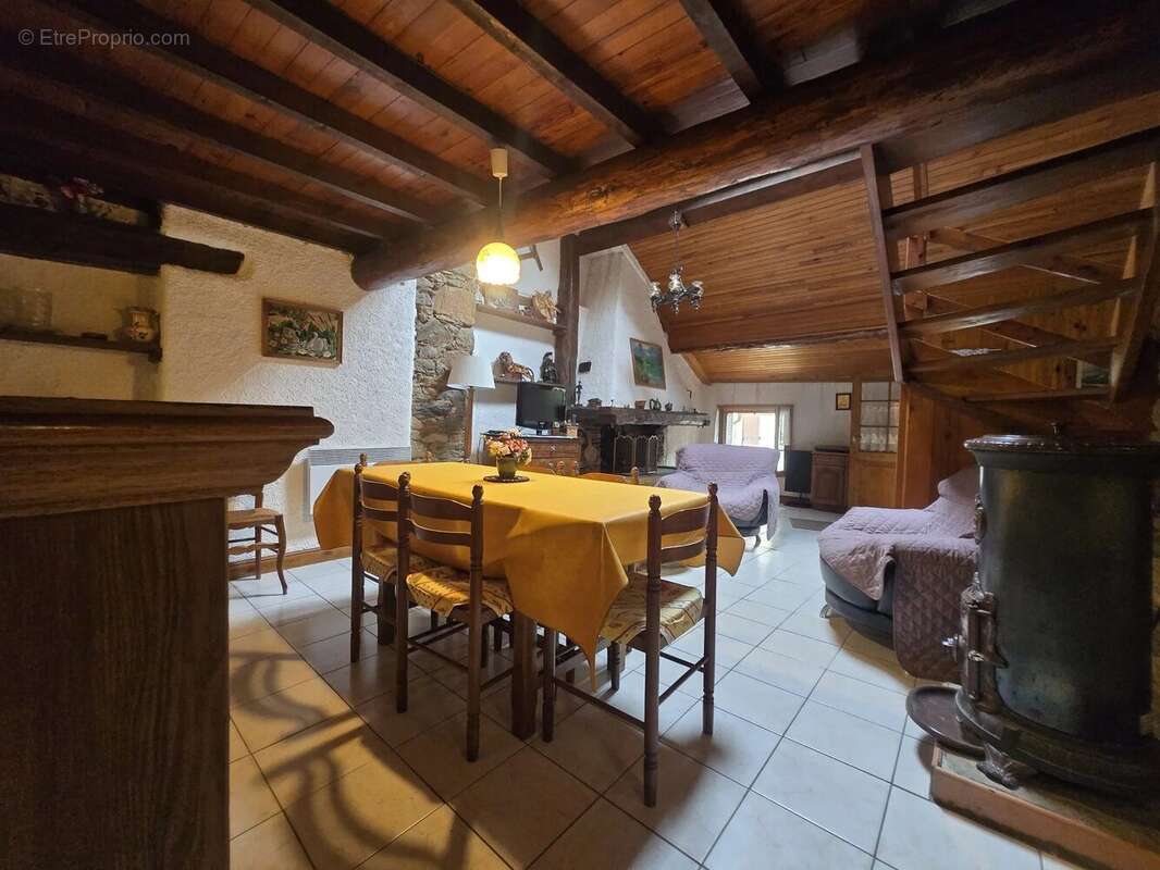Maison à FONTRABIOUSE