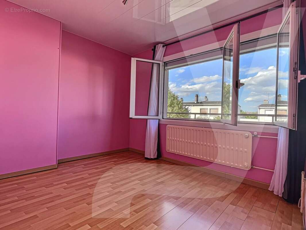 Maison avec jardin et garage - TOMBLAINE - photo 8