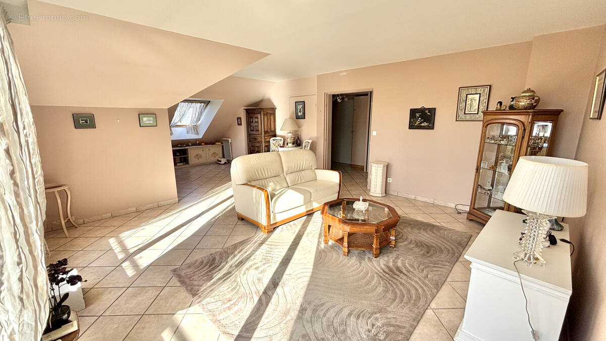 Appartement à SAINT-GRATIEN