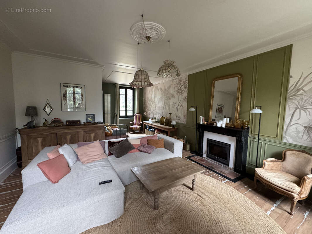 Maison à PAYRIN-AUGMONTEL