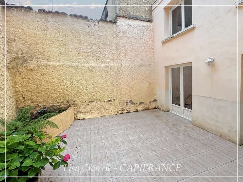 Appartement à VIC-FEZENSAC