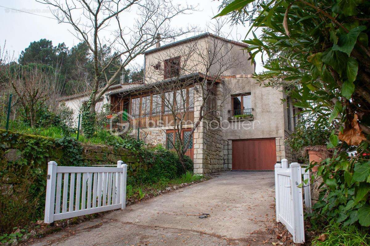 Maison avec vue dégagée, terrasse et appartement indépendant - photo 2