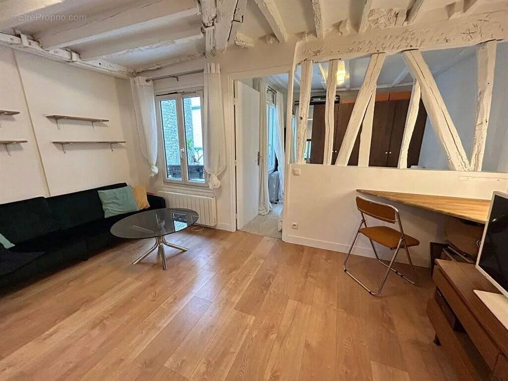 Appartement à PARIS-10E