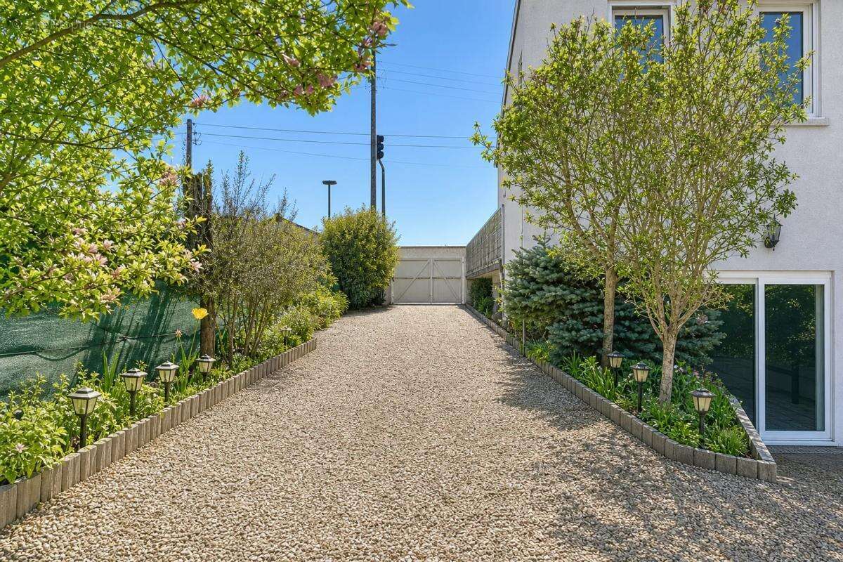 Maison 6 pièces 123 m² avec jardin à Bléré - photo 7
