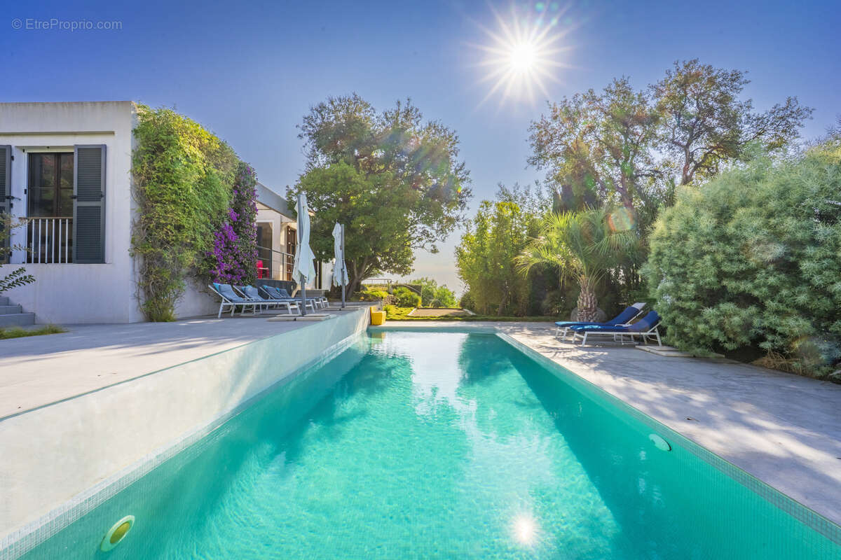 Maison à RAYOL-CANADEL-SUR-MER