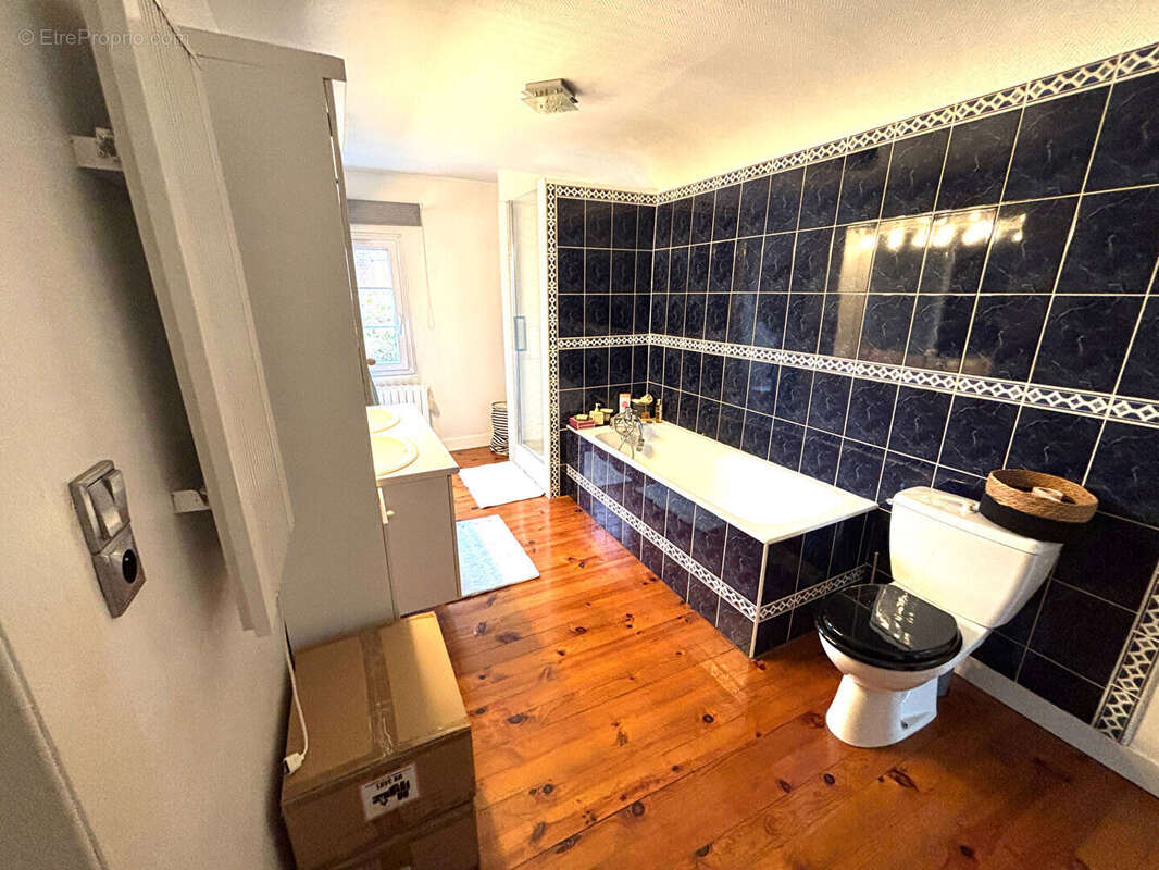 Maison à GRUCHET-LE-VALASSE