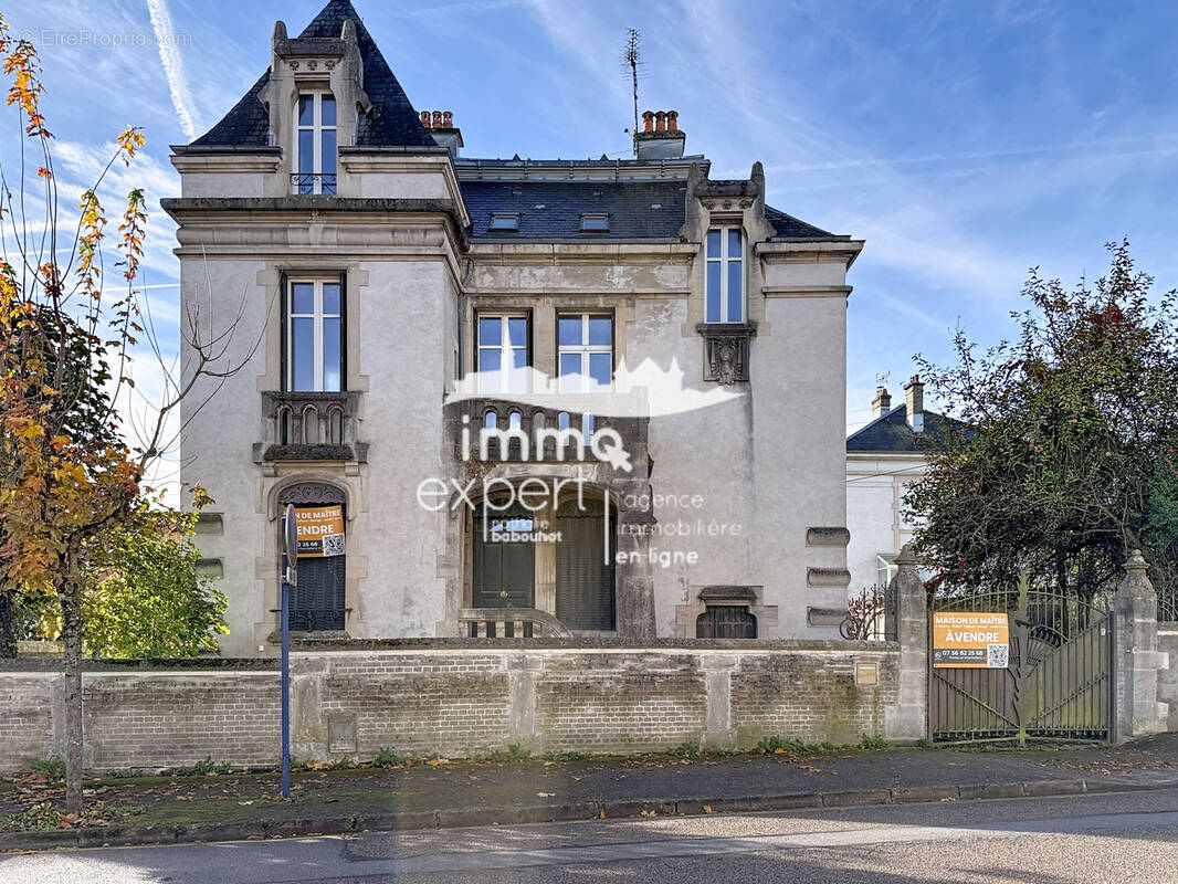Maison à MIRECOURT