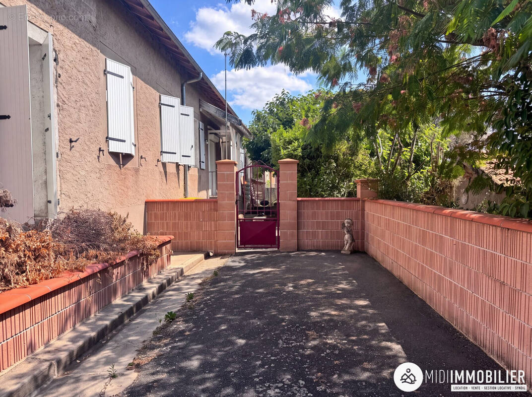 Maison 106 m² à Cagnac-Les-Mines  - photo 1