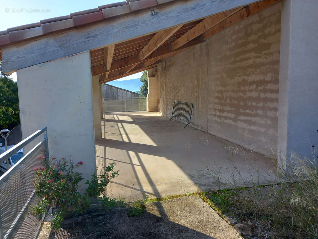 Maison à VILLEMAGNE-L&#039;ARGENTIERE