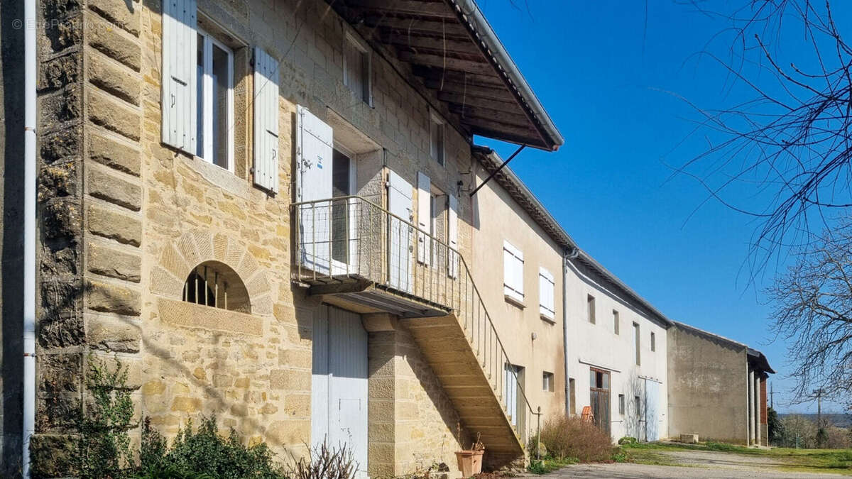 20260226142604 - Maison à LA COURTETE