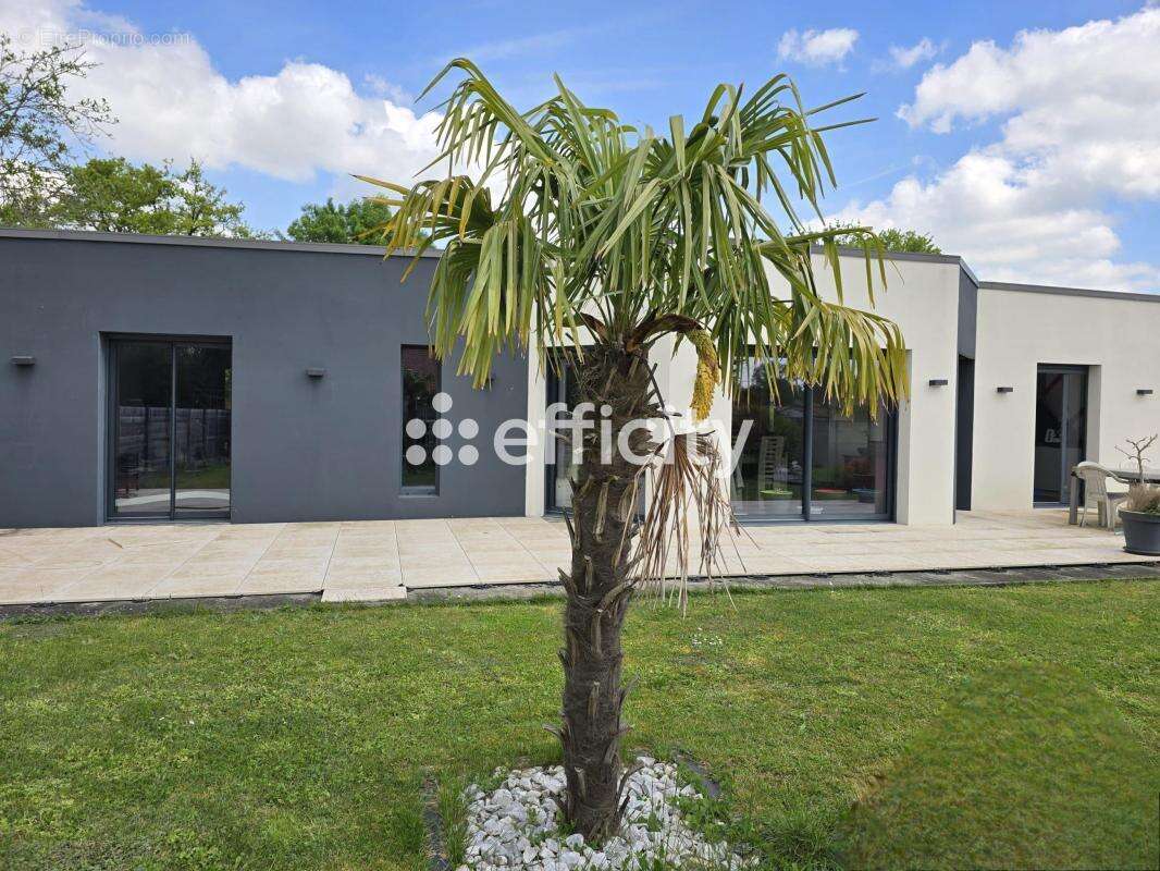 Maison 117 m² à Prahecq  - photo 2