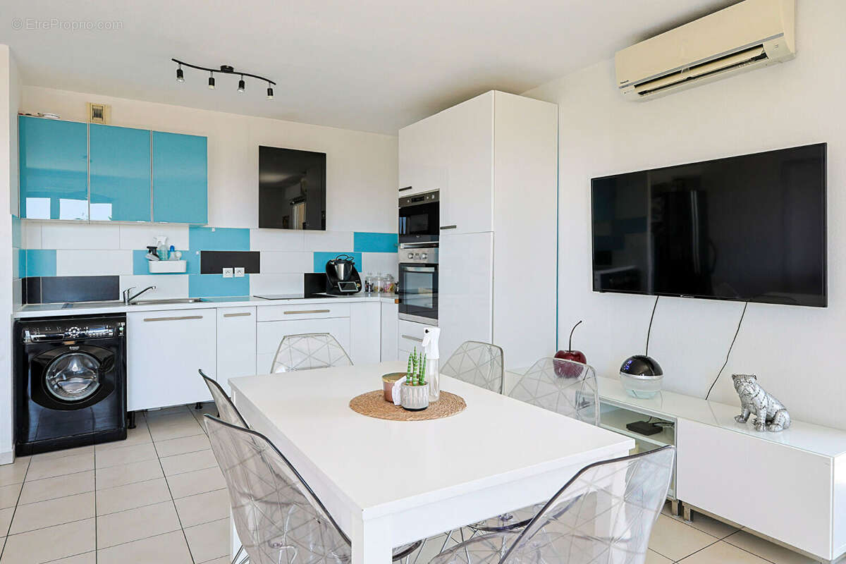 Appartement Marseille 3 pièce(s) 72.40 m2 - photo 6
