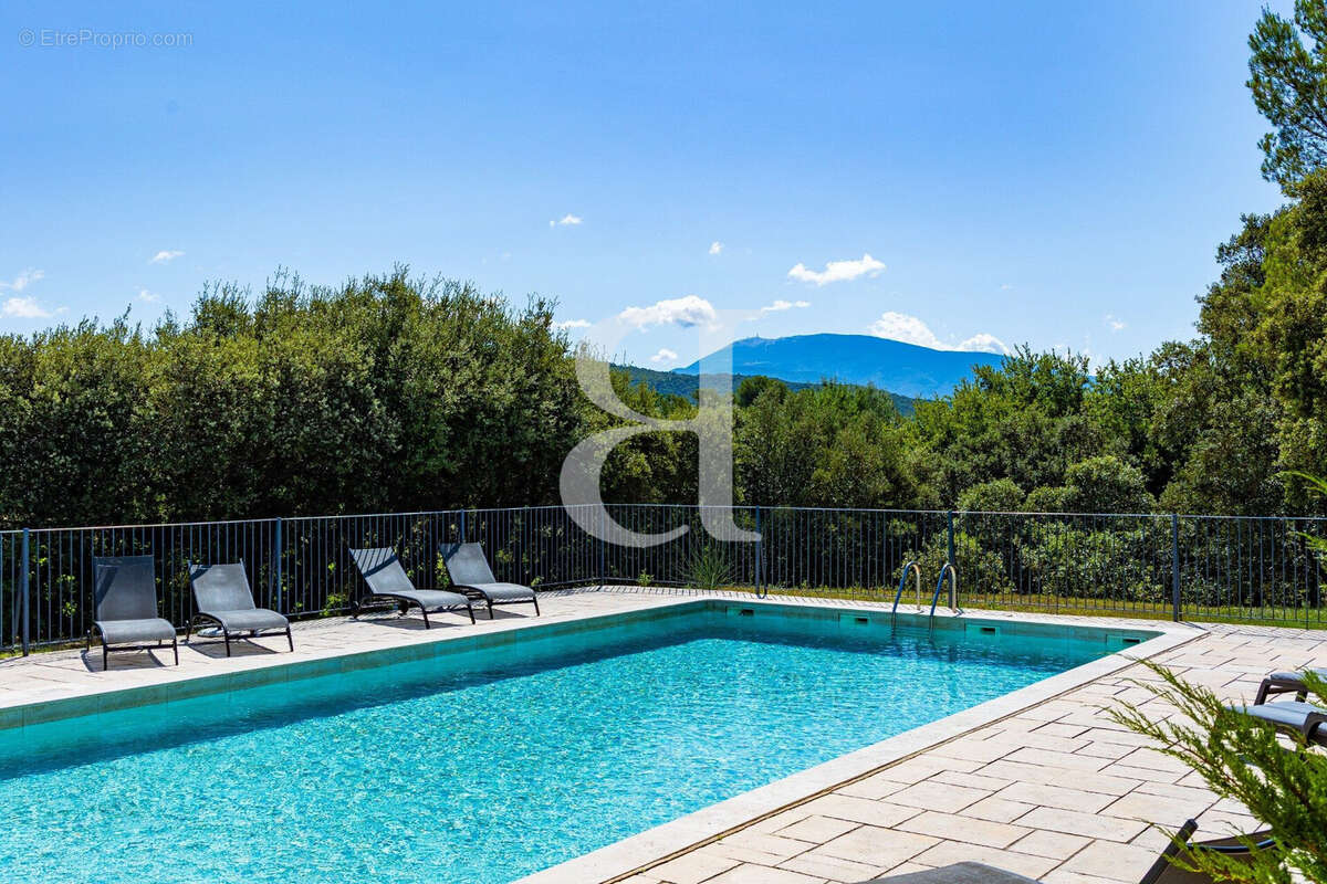 Maison à VAISON-LA-ROMAINE