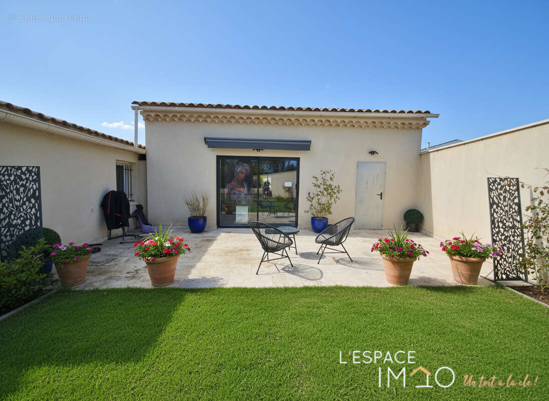 Maison à CABRIERES-D'AVIGNON