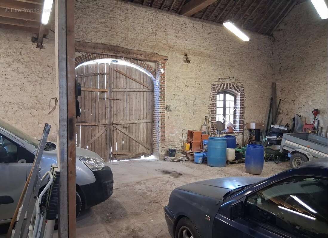 Maison 173 m² à Racines  - photo 8