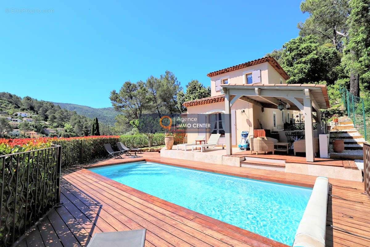 Maison à SOLLIES-TOUCAS