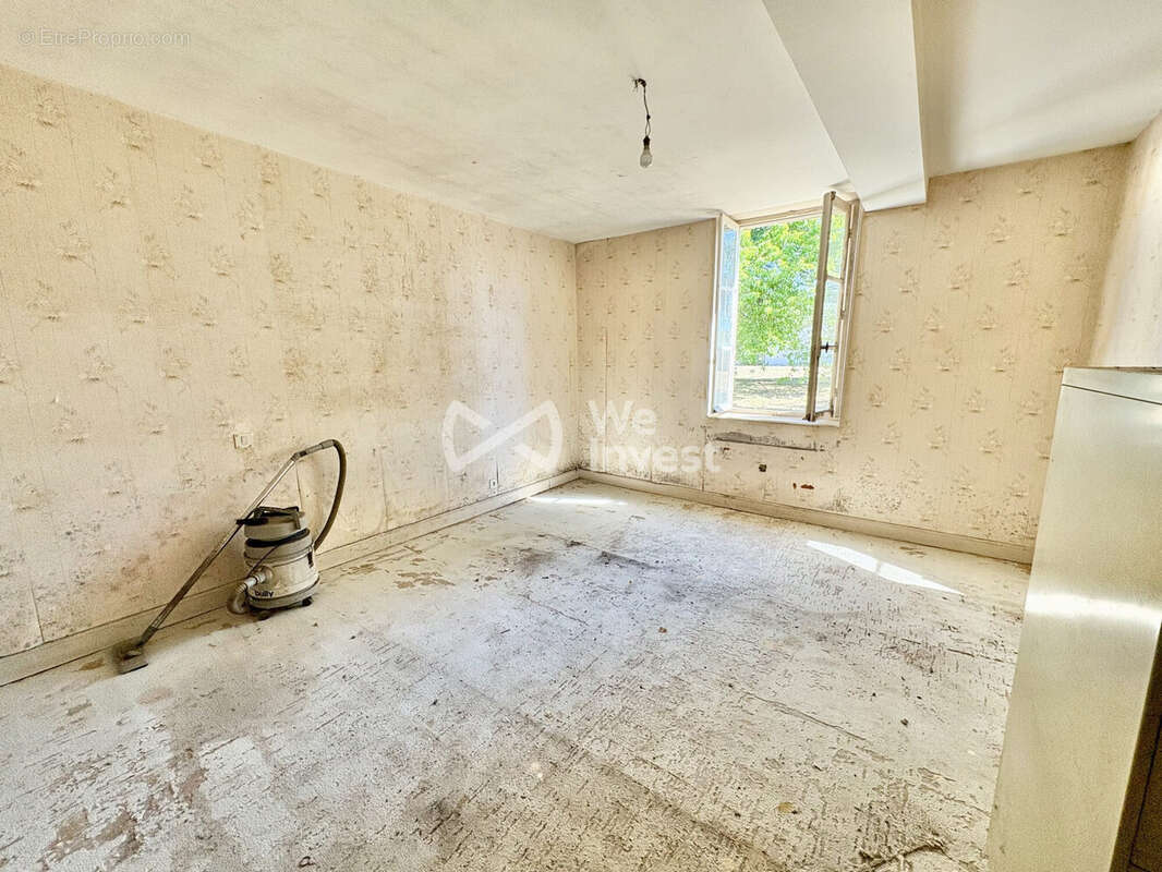 Maison 110 m² à Luzillat  - photo 7