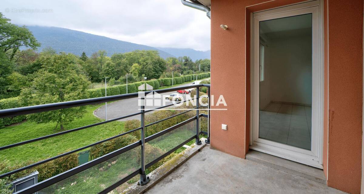 Appartement à CESSY